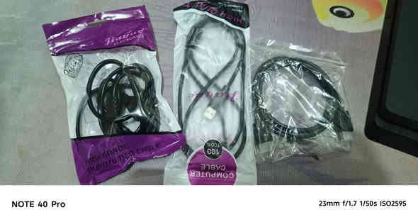 السلام عليكم هذا بلاي مهكر يا شباب على سعر 300,000 مال واحد محتاج ونظيف كلش والتواصلى ***********
