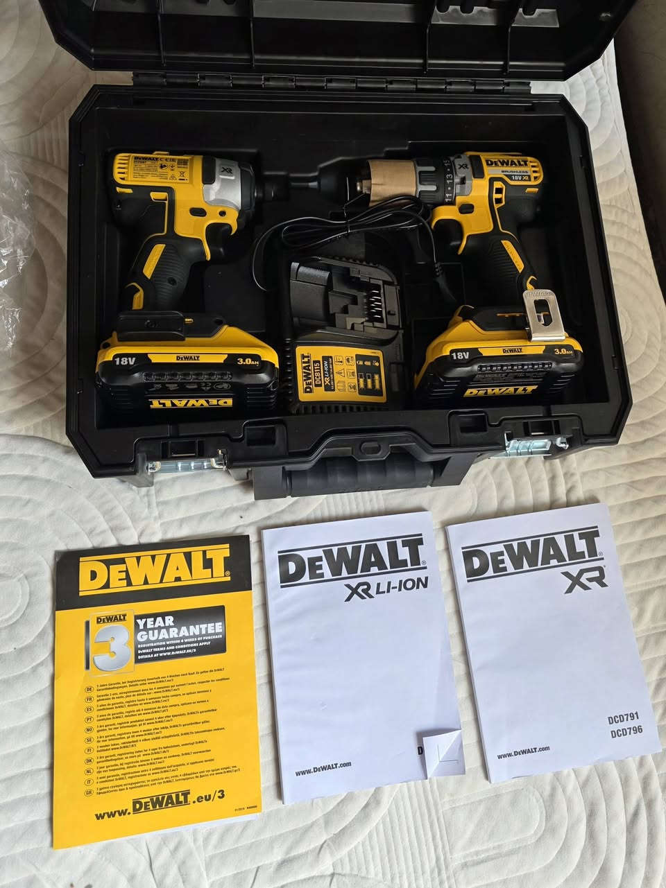 بكج ديولوت برشلس اصلي وكاله جديد لوك السعر 375 قفل


**إذا كنت صاحب هذا الإعلان وتريد حذفه لأي سبب، رجاءا أرسل رسالة إلى الدعم الفني**