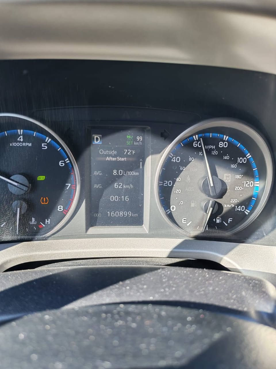 Rav4 2017 LE AWD
تويوتا راف فور ٢٠١٧ 

دفع رباعي 

مكينة ٢٥٠٠ 

كير مكينة تبريد ارباكات شرط 
ماشية١٠٠ الف ميل 

ثلاث مودات قيادة (رياضي، اقتصادي، اعتيادي) 

تحكمات ستيرن 

رقم دهوك (سنوية و هزة جديد) 

صبغ قطعتين بدون ايرباك شرط

طخم تايرات جديد صدر جديد 

للتواصل واتس *********** 

المكان دهوك 

السعر ١٤٨ ومجال
