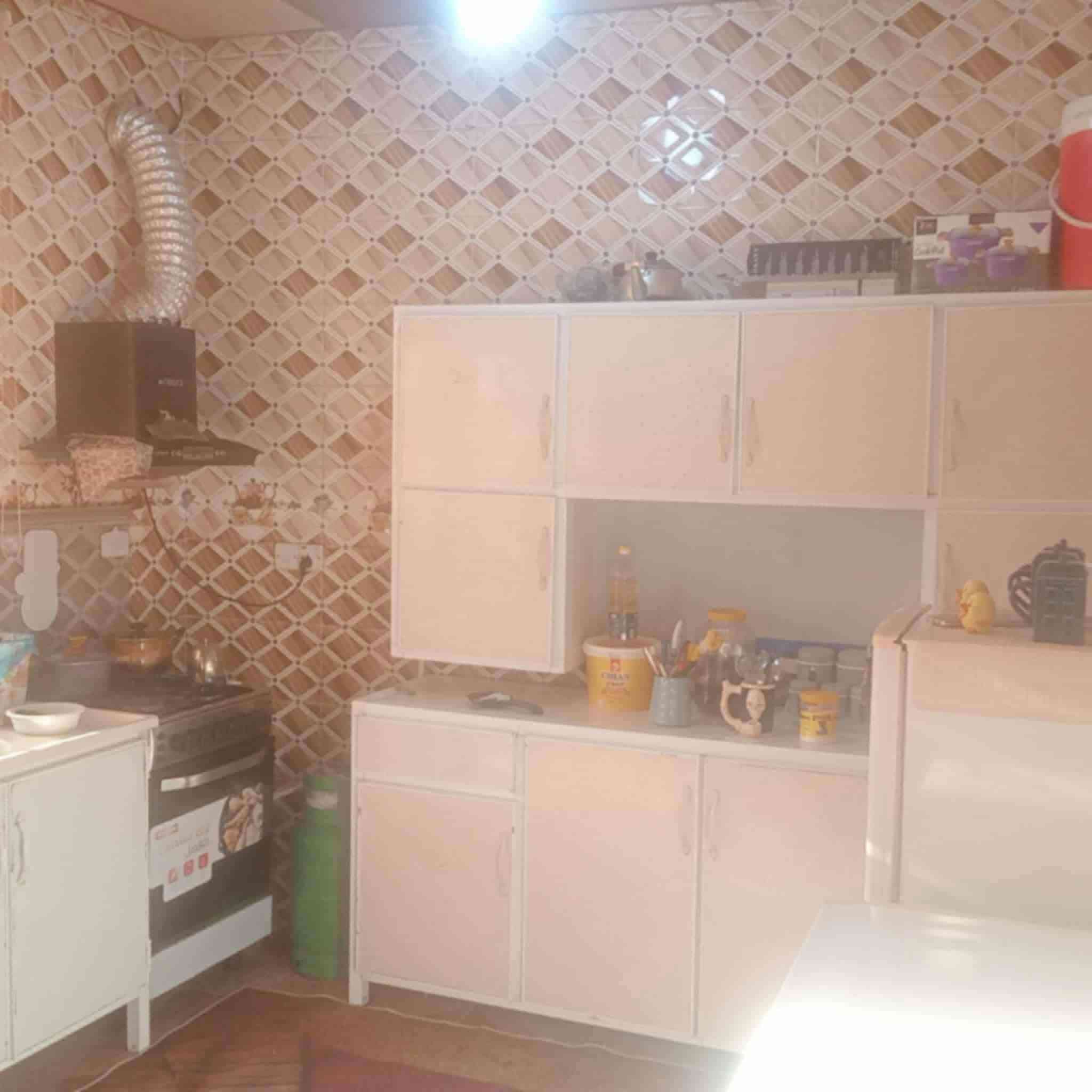 🔥 دار للبيع فرصة مميزة 🔥
📍 الموقع: الإمام عباس - خلف الإذاعة

🏡 المساحة: 135 متر

✅ تحتوي على:

غرفة نوم

استقبال مريح

مطبخ

منزع

صحيات داخلي وخارجي

💥 موقع هادئ ومناسب للسكن العائلي💥 قريب من الخدمات والأسواق💥 فرصة ممتازة للراغبين بالسكن أو الاستثمار

للاستفسار راسل  صفحه احنى بخدمتكم


**إذا كنت صاحب هذا الإعلان وتريد حذفه لأي سبب، رجاءا أرسل رسالة إلى الدعم الفني**