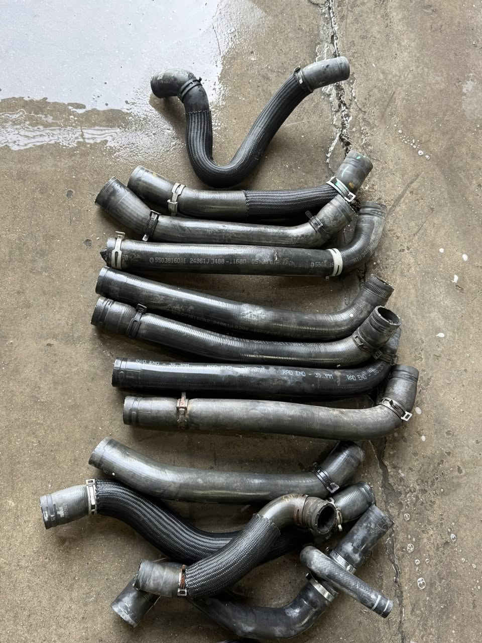 من رخصه الادمنيه المحترمين وصول حاويه ادوات جيب شيروكي جيب رنكد جيب كومباس 2011 الى 2025 العنوان حله الحي الصناعي مقابل اول استدراه الفرع الثاني طريق حله نجف مجاور محطه البدر للاستفسار يرجى الاتصال (***********) (***********) تحياتي
