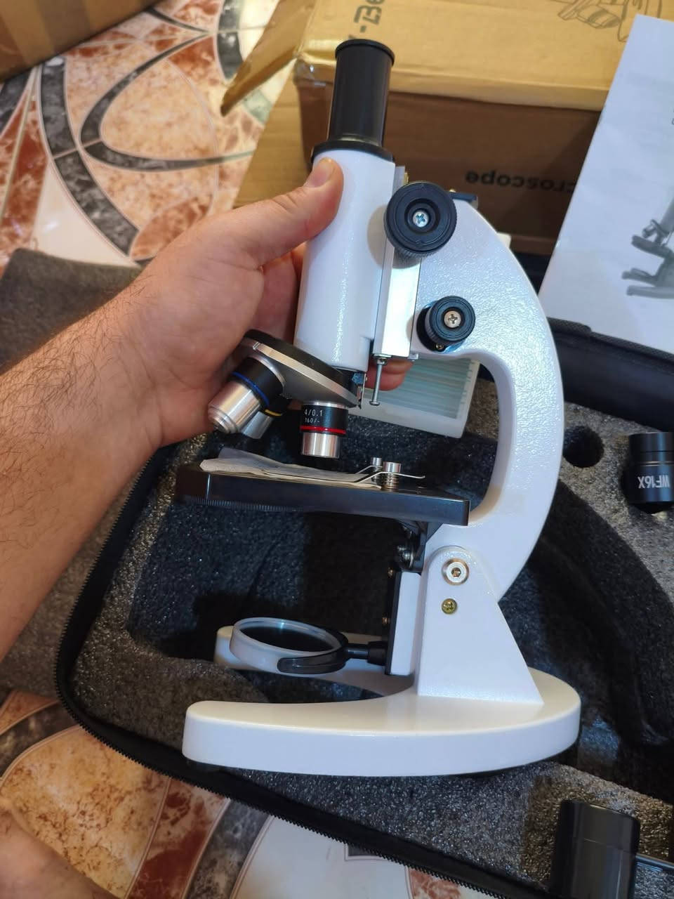 مجهر Biological Microscope
السعر 55 الف وبالعافيه 🤍

 توصيل جميع المحافظات 3 الاف⚘️


**إذا كنت صاحب هذا الإعلان وتريد حذفه لأي سبب، رجاءا أرسل رسالة إلى الدعم الفني**