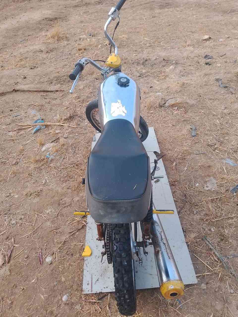 سلام عليكم دراجه للبيع نضيفه شغتله السعر 200 ابيه مجال حك جيه ***********
