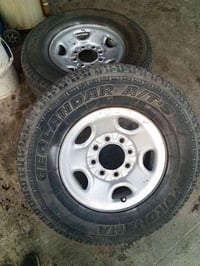 اربع ويل كب سلفادور او 3 تايرات 8برغي   نضيفات جدا  07703976119 السعر2...