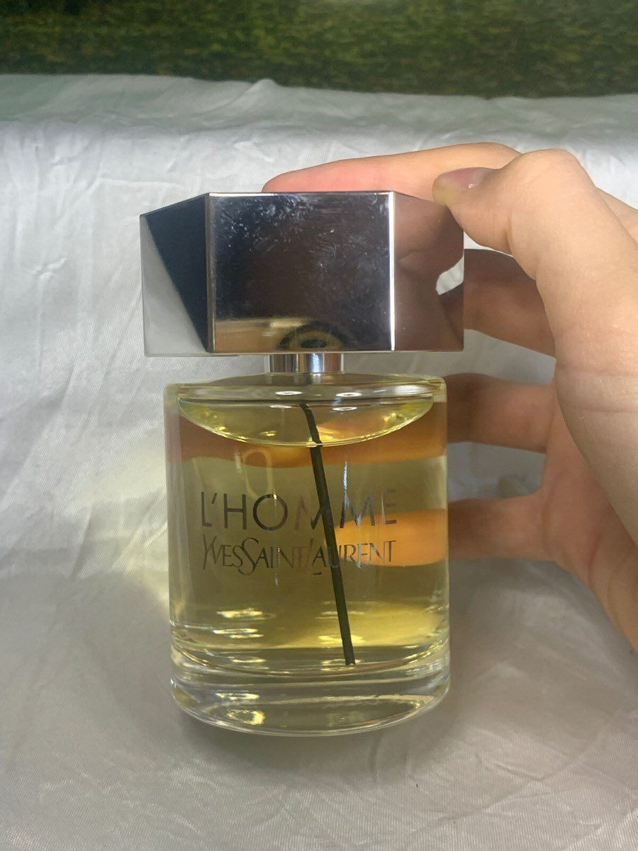 عطر إف سان لوران لأصلي ناقص شويه مال باله تفاصيل بالصوره الحجز عالخاص ❤️


**إذا كنت صاحب هذا الإعلان وتريد حذفه لأي سبب، رجاءا أرسل رسالة إلى الدعم الفني**