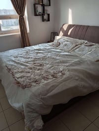 فرشة عرسان • بيج • تطريز ورد