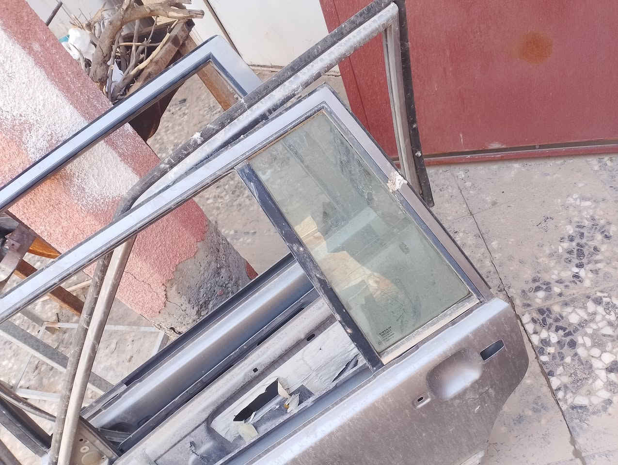 للبيع ابواب فالفو جدد ما عرف شكد سعرهم للستفسار وتساب ***********
