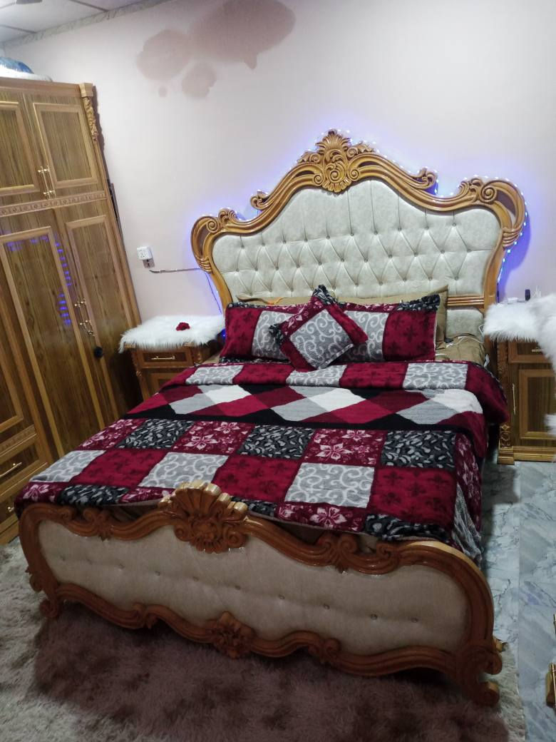 للبيع غرفه تفصال جديده شهرين صارلها فقط خدش مابيها استفسار
واتساب ***********
