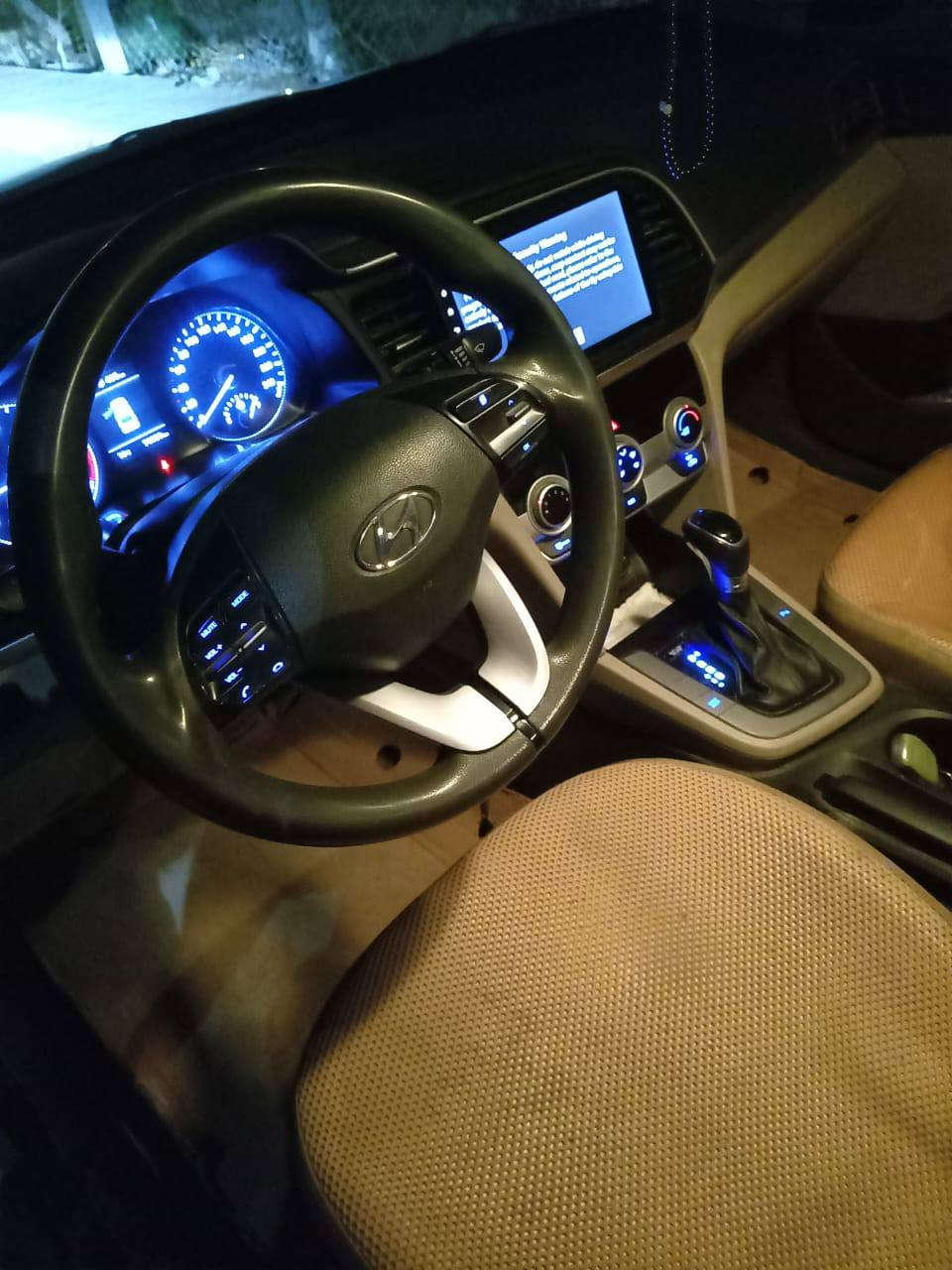 السلام عليكم لنترا ٢٠٢٠ خليجي فول مواصفات كفاله عامه بدون حديده مكفله من سرقه وعشائر الاتصال على الرقم ***********
