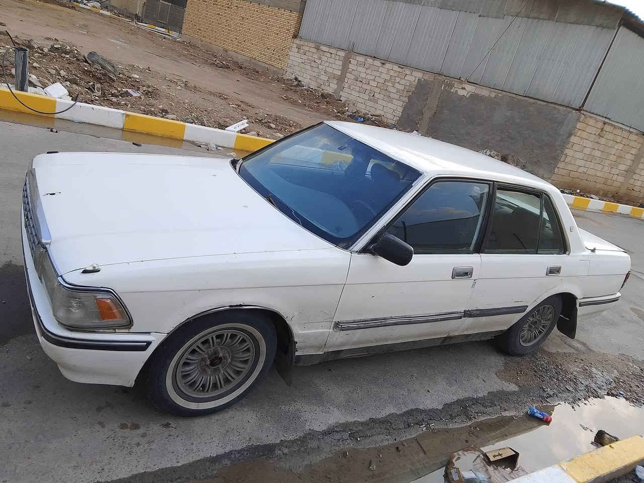 للبيع او مراوس سيدان تكم مديل 1988 رقم نجف صدامي
تحويل ثاني يوم راعيه موجود مكينه وكير ففتي 2ونص مكينه جديده شرط كير ضعيف عل بك ماترجع حداديه جديده تخم تاير جديد باتري جديد كهربائيات شغاله غرفه نضيفه دشبول مازده محور جديد سياره  نقصه بس الكير حلوه ترايك وين ماتريد مكفوله من الكصه ونقل جثه والصوليات السعر مناسب 24 ورقه وبيه مجال قليل مكاني ناصريه مركز الشراي يتصل وبخدمته وهاذ رقمي واتساب موجود ***********
