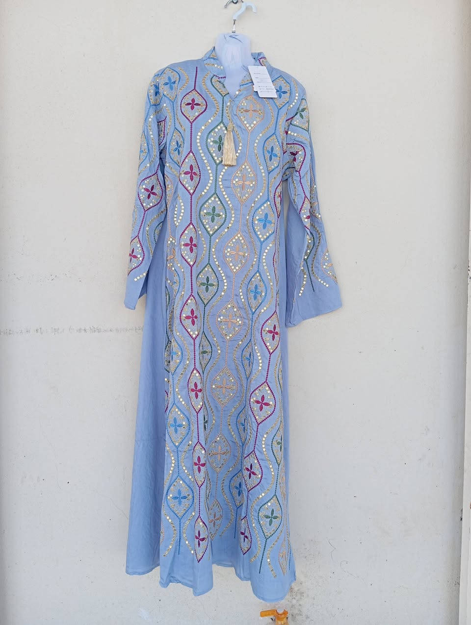 ✨ وصل حديثاً إلى محلات الغازي – قسم النسائي ✨
تشكيلة جميلة ومميزة من الملابس النسائية تناسب كل الأذواق 🌸
متوفر لدينا:
👗 دراعات نسائية موديلات أنيقة ومريحة
👗 دشاديش نسائية بأقمشة جميلة وموديلات حديثة
🧥 رواب نسائية عملية ومريحة للبيت
🧣 شالات بألوان وتصاميم متنوعة تكمل أناقتج
جودة حلوة وأسعار مناسبة للجميع 💯
📍 زورونا في محلات الغازي وخلّي أناقتج تبدي من عدنا.

الموقع: شميط -الشارع العام-مقابل اسواق باسم العيدان 
للاستفسار: ***********
***********
