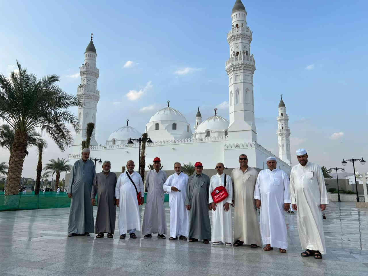 العمرة مع طريق الحلم 🕋 
برنامج كامل وشامل جميع الخدمات 
لمدة 10 ايام ( 3 ايام - ليلتين في المدينة المنورة + 8 ايام في مكة المكرمة مع العودة ) 
- الطيران بسعر  950  الف دينار عراقي فقط  🔹 
- الطيران + قطار الحرمين بسعر 1 مليون و 150 الف 🔹
- البري بسعر 700 الف دينار 🔹 
▪️▪️▪️▪️▪️▪️▪️▪️ 
عمرة رجب 12/25 🗓️ ( رحلة رأس السنة  ) 
عمرة رجب 1/5 🗓️ 
رحلة عمرة رجب وشعبان الكبرى 🕋🛑 - 1/15 🗓️
بسعر 1.350،000 - برنامج الطيران 
▪️▪️▪️▪️▪️▪️▪️▪️
🔸برنامج الطيران الدرجة اولى ✈️ 
ثلاث وجبات طعام
ارشاد ديني 
جميع المزارات 
فنادق درجة اولى 
الهدايا من حقائب وإحرامات 
بسعر 950 ألف فقط ✅🔥 
▪️▪️▪️▪️▪️▪️▪️▪️
🔹 البرنامج ال VIP طيران + قطار 🚆✈️ 
طيران مع نقل قطار من المدينة إلى مكة 
ثلاث وجبات طعام درجة اولى 
ارشاد ديني 
جميع المزارات 
جولة سياحية على ساحل جدة 
فنادق درجة اولى 
الهدايا من حقائب وإحرامات 
بسعر 1.150.000  فقط 🔥🔥✅
▪️▪️▪️▪️▪️▪️▪️▪️▪️
🔸برنامج البري باصات حديثة 🚎
ثلاث وجبات طعام
ارشاد ديني 
جميع المزارات 
فنادق درجة اولى 
الهدايا من حقائب وإحرامات 
بسعر 700 ألف فقط ✅🔥 
▪️▪️▪️▪️▪️▪️▪️▪️
🔴 أسعار خاصة للمتعهدين والمجاميع الكبيرة و يمكن لأهالي المحافظات التسجيل معنا  🔴✅
للاستفسار 📞 أو للحجز💺
***********
***********
كربلاء _ شارع بيت المحافظ القديم _ مقابل فندق كاردينيا
