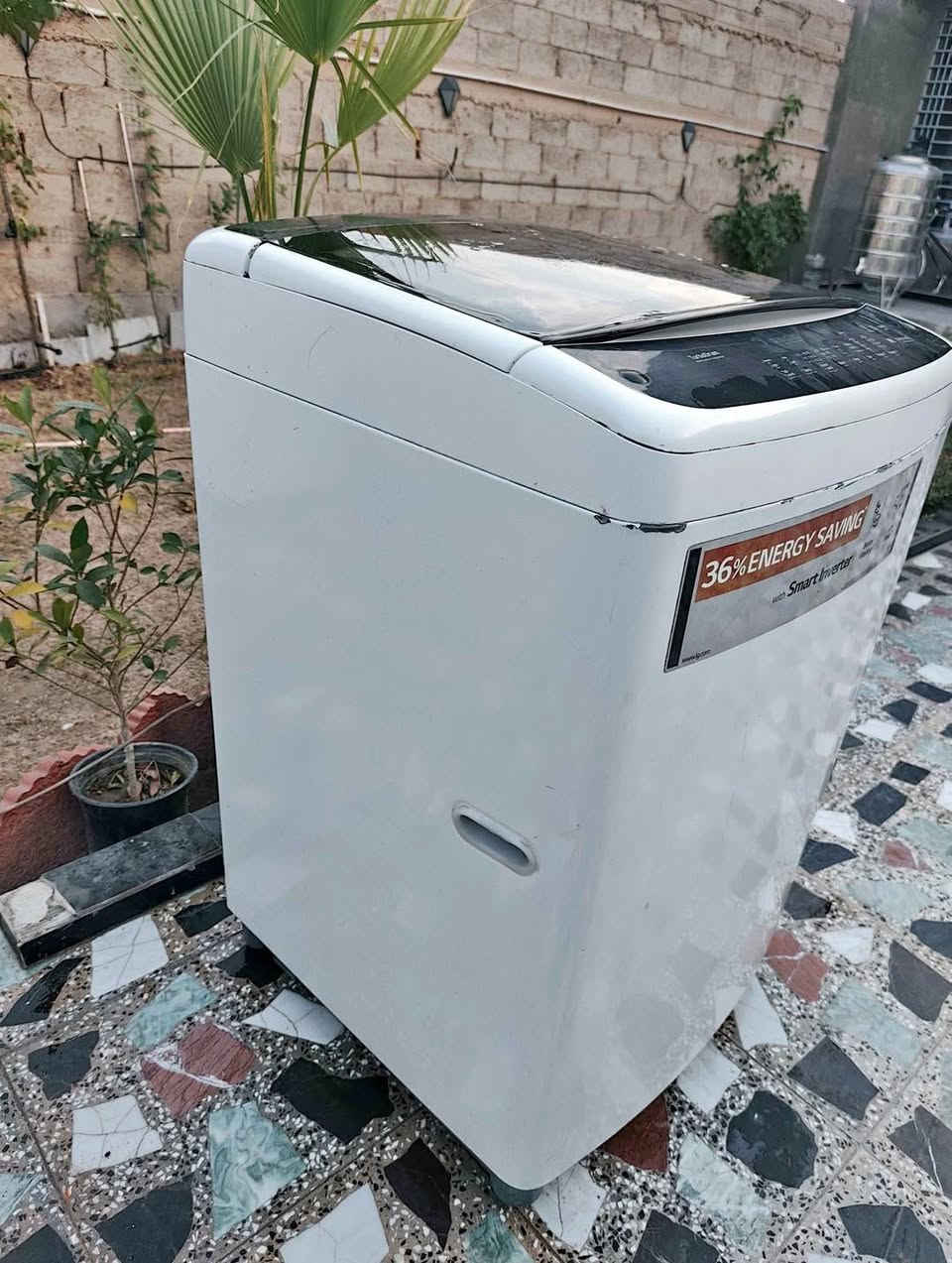 غساله ال جي 17 كيلو 
نظام انفرتر اقتصادي نص انبير تاخذ 
نظيفه شغاله وعلى الفحص
غراضها كامله 
السعر 270 الف
يوجد توصيل 
رقم الواتساب *********** 
ـــــــــــــــــــــــــــــــــــــــــــــــــــــ
