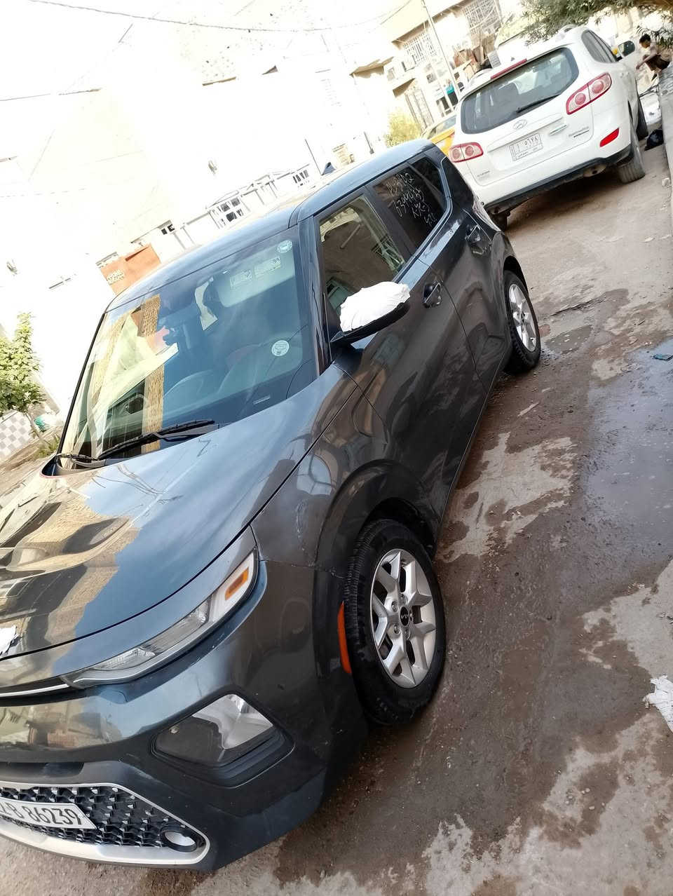 " كيا صول موديل 2021"
.رقم أربيل انكليزي لغايه ٢٨ تنتهي 

• السياره مواصفات S
. وارد امريكي
• گير محرك نظيف جدا 
• صور الحادث بس دعاميه اماميه مرفقه مع سونار مكفوله من صبغ بس بيها بارد شي بسيط 
المواصفات 😕 شاشة ديجتال / رادار تعديل مسار / رادار اوتو بريك امامي وخلفي / رادار جانبي / ويل كب / اطفاء ذاتي / شاشة كبيرة / كامرة دوارة / ٣ انظمة قيادة / كروس سرعة / مانع انزلاق / محرك 2000 دوش 
كرسي كهربائي
√ السعر 133 $ بيها مجال للمشتري 

📍 عنوان السياره الحالي # ديوانيه

٭ للاستفسار الاتصال او التواصل عبر الواتساب على الرقم التالي: 

*********** 
***********
 ----------------------------------------------------------------•
