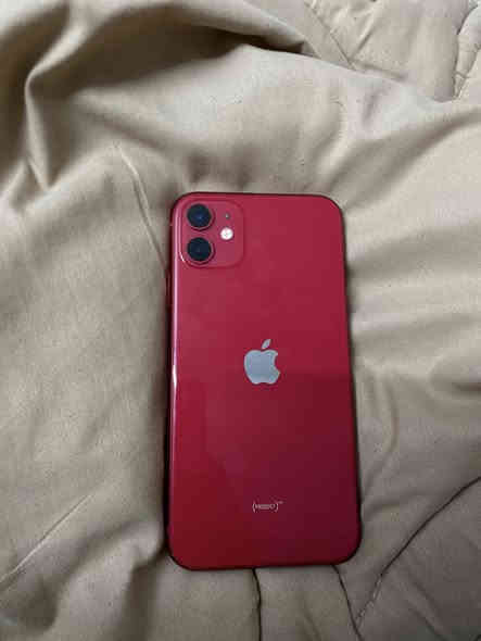 ايفون 11 عادي احمر مبدل شاشة وبطارية شاشة 3 خيرات شحن ميصرف للبيع مكاني بغداد بياع السعر 215 وبي مجال ***********
