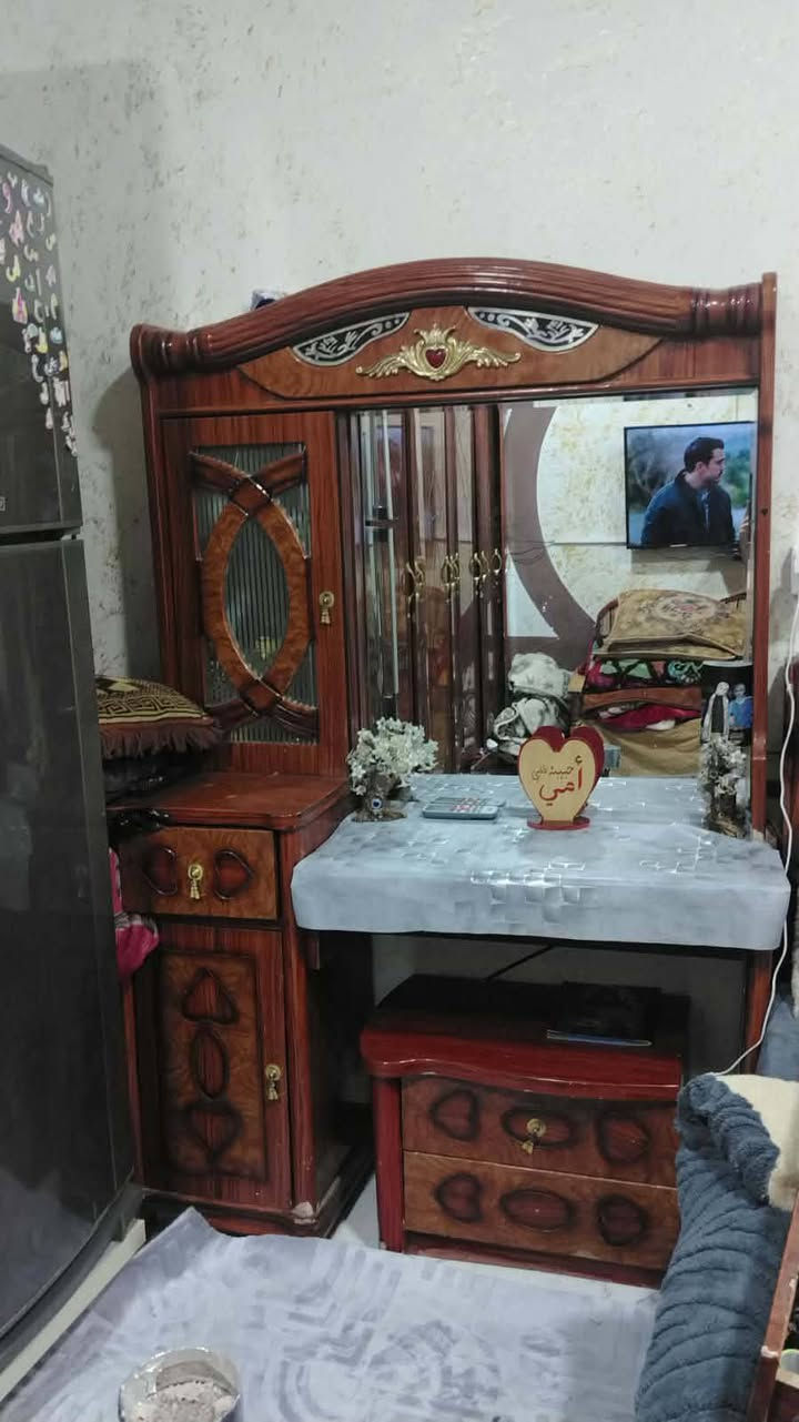 الثلاجه الصغيره ب٦٠
الدراجة ب٢٢٥
المعرض ب٦٥
الحمر ب25 والبرتقالي 45 لن جديد
جهاز اللگليجه 25 
الباب ٥٥
الكيزر ٥٠
االغرفة ب200
وبيهن مجال قليل


**إذا كنت صاحب هذا الإعلان وتريد حذفه لأي سبب، رجاءا أرسل رسالة إلى الدعم الفني**