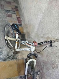 دراجة • للبيع • تفاصيل خاصة