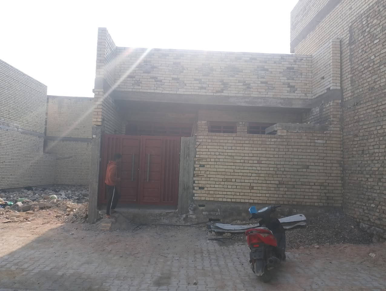 سلام عليكم عندي بيت 100م لبيت كامل مجاري مكانه شعله دوانم شارع سكلت أبو موسى ***********
