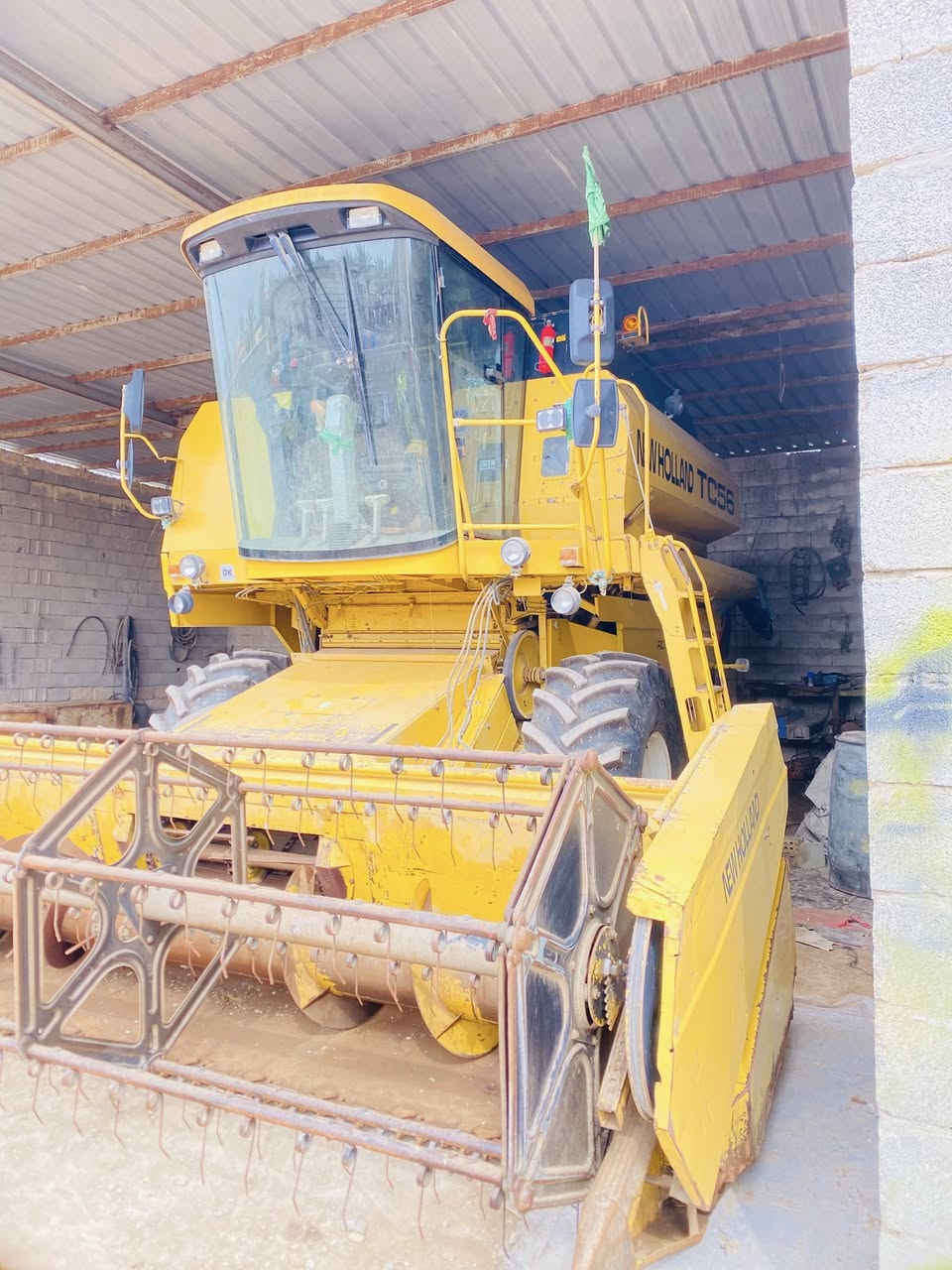 حاصده للبيع 2002 خمسه بلم قايش دبل درام طبله15 رقم أربيل كفاله عامه للاستفسار***********
