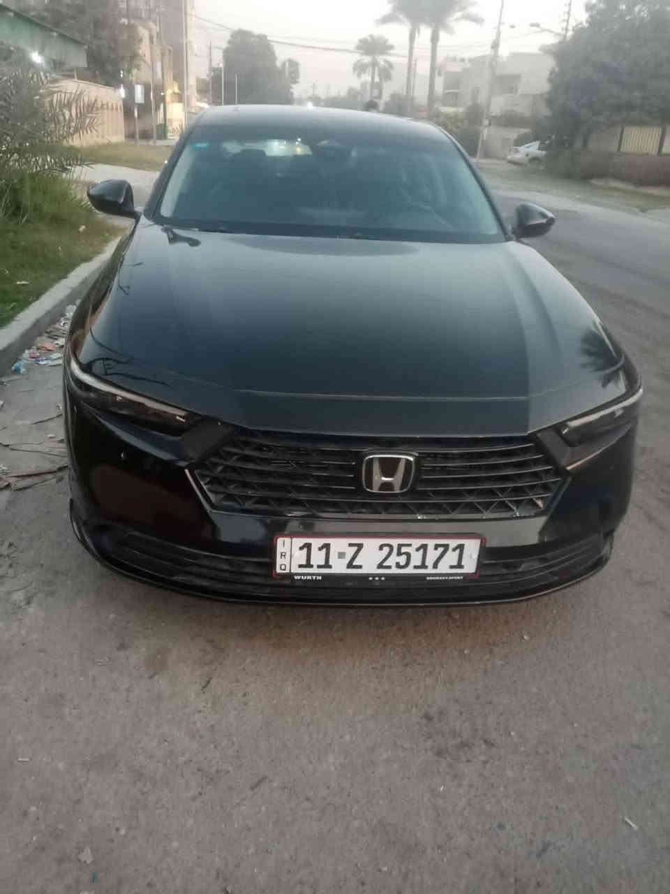 السلام عليكم 
من رخصة الادمن 
هوندا اكورد 2023 هايبرد  EXL
مواصفات فول 
لون اسود
شاشه كبيره 
كامره دواره
تحكم ستيرن
شفتات ستيرن
لد امامي 
لد خلفي
اشاير مري
لايت زنون 
تبريد قطعتين
محرك 2000 هايبرد تنفس طبيعي
ويل 17
رادارات جانبيه وأمامي
كشن جلد وكهرباء
تدفئة كشنات
ثلاثه انظمه قياده
فتحه
بصمه ابواب 
بصمه تشغيل عن بعد
حادثها صبغ بنيد فقط 
ايرباك دركه فقط
رقم بغداد باسمي
السعر 192 ورقة وبيها مجال 
مكانها بغداد  - الغزالية 
للاستفسار ***********
