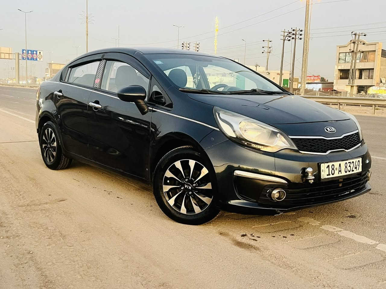 السلام عليكم
كيا ريو 2016 خليجي لون ازرق غير محدد

محرك 1600 دوش قطرتين 

رقم بابل مكان كربلاء 

ضربتها جاملغ خلفي ومبدل قبق جنطه وباب السايق 

مصبوغه حزام جماليه اثر شخوط 

السياره جاهزه للاخير تبريد تدفئه حداديه 100‎%‎

مسويلها ادامه شامله  

السعر 82 وبيها مجال حك الجيه

رقم الهاتف ***********
