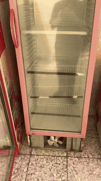 السلام عليكم عراضات للبيع 
مستعملاات بس نضاف
رفوف عدههن 15 
بكان الاصمعي الجديد 
***********
