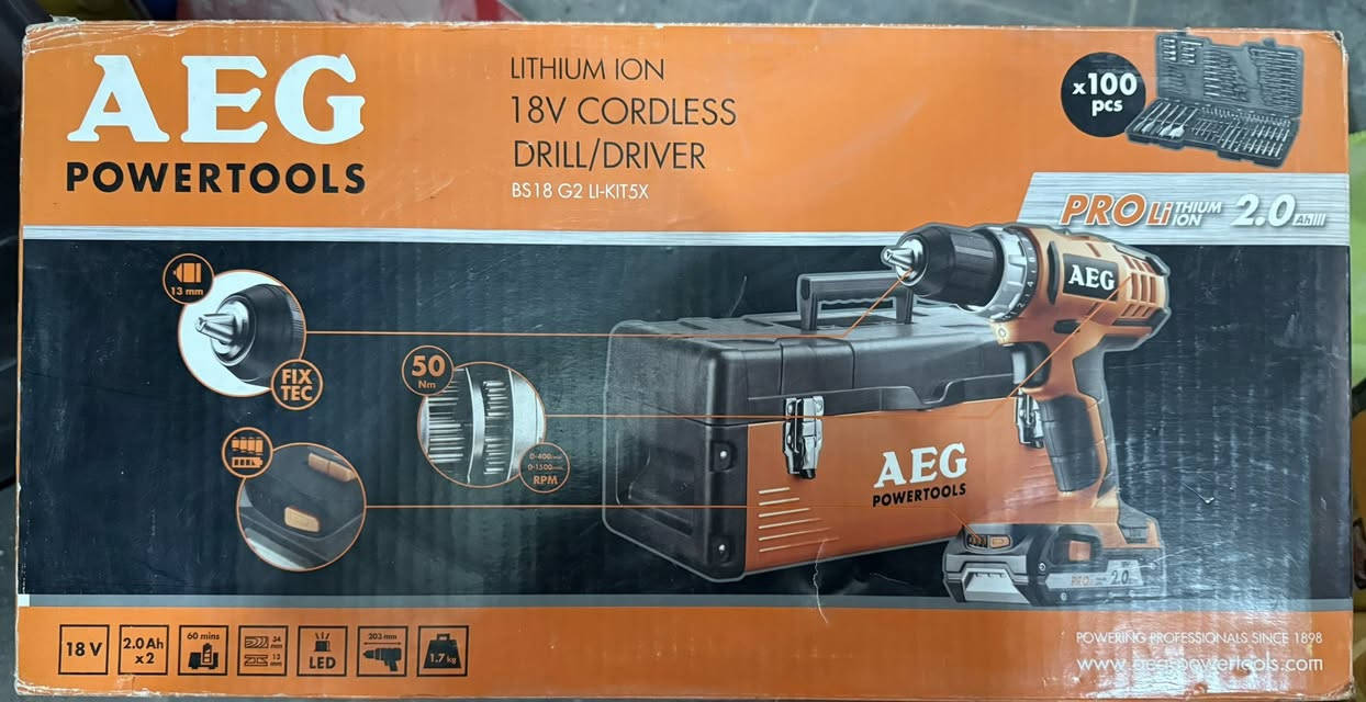 السلام عليكم اعضاء الكروب  دريل ٣ انظمه (تثقيب همر فتح وشد) ودريل امباكت ماركه AEG  الالمانيه جديد (فحمات وليس برشلسس) مع حقيبه  وشاحنه وبطاريتين وسيت براين ولبب   ماركه AEG  داخل الحقيبه كما موضح في الصور  السعر المطلوب ٣٢٥ الف   مكاني بغدا د الكرخ. للتواصل ***********  (واتساب) او  على الخاص
