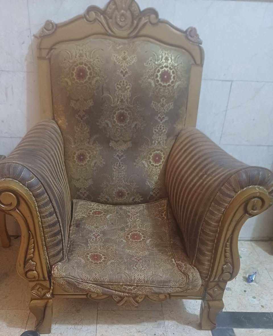 عندي هذه القنفات انطيها وياها اثنين زوالي كبيرة . مجاناً  ياريت الي محتاجها يستعجل ياخذها اليوم  . اني اريد امشيها ل اي احد ..


**إذا كنت صاحب هذا الإعلان وتريد حذفه لأي سبب، رجاءا أرسل رسالة إلى الدعم الفني**