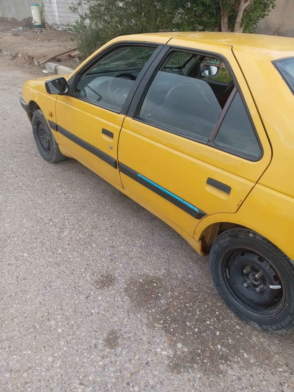 بيجو 400كير ومحرك مكفول مصفرة هياة وغرامات سنوية ل28 مكاني ميسان علي الغربي
سعر مناسب خابر وتدلل رقم ***********
