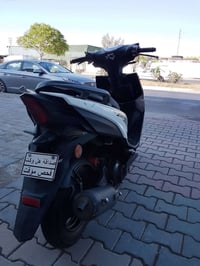 ماكس هاوجي • معدل كهربا • شارة يسار عاطلة
