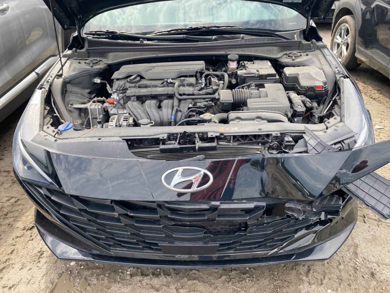 الانترا 22امريكيً
فول موصفات عده الفتحه 
رقم دولي بأسمي 
مكاني بغداد زعفرانيه 
عارضها 145
***********
