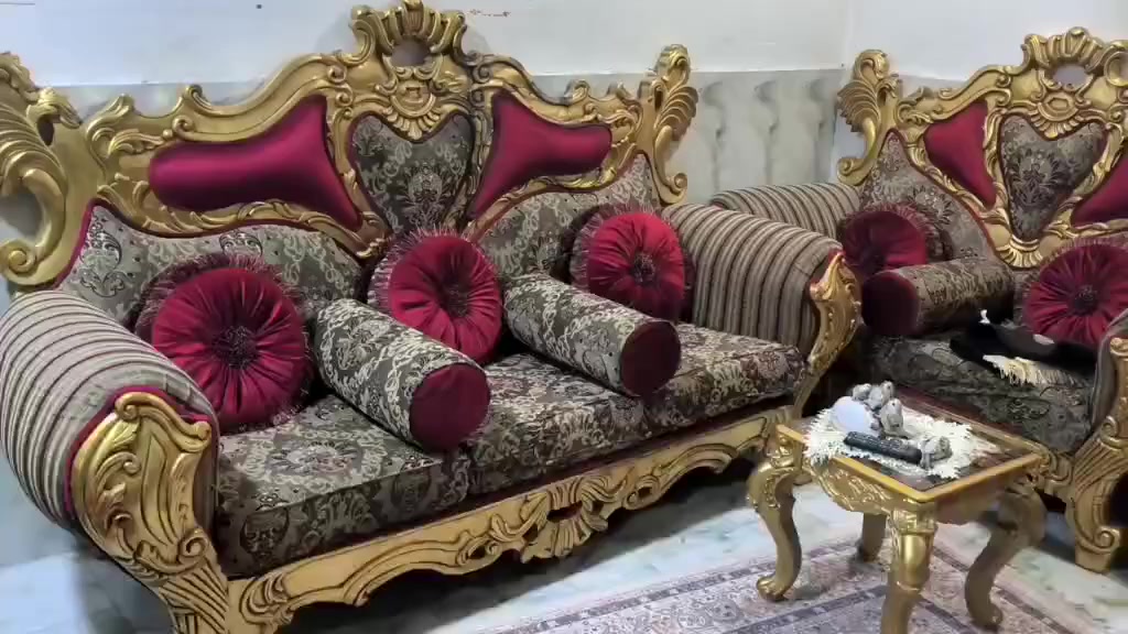 قنفات ملكي درجه اولى دوشك وجهين 6 قطع مع 10 مقاعد و7 كوشات للبيع 

السعر 650
اخذناهن ب 1 ونص
سبب البيع تغيير اثاث البيت

الحاله / نظيف جدا واستعمال قليل
ما عدا قنفه وحده فقط الاطار الذهبي
جايسته رطوبه من السبلت ومتثلم بشكل بسيط
وقابل للتصليح ( واضح بالصور)


**إذا كنت صاحب هذا الإعلان وتريد حذفه لأي سبب، رجاءا أرسل رسالة إلى الدعم الفني**