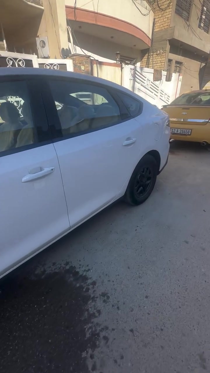 سيل فايف مكفولة من الچكة
ماشية 7000
بعدها زيرو
بغداد
***********
