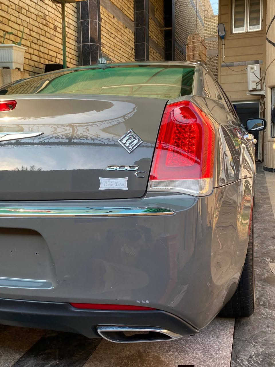 السلام عليكم كرايسلر 300 اوباما موديل 2018 اصل وارد امريكي كلين تايتل مكفوله كفاله عامه صوره السونار وي المنشور رقم ذي قار الدولي سنويه ولوحات وهزه جديده فول مواصفات 1/1 
بانوراما
بصمه تشغيل + دخول ذكي + تشغيل عن بعد
كشنات جلد + تدفئه كشنات + كشنات كهربائيه
شاشه كبيره + كامره خلفيه + تحكمات استيرن
كير ماوس
محرك 3600
ويل مكسيكي تخم تاير جديد
لون اسمنتي مميز السياره استخدام شخصي مامشتغل بيها خط سياره جديده بمعنى الكلمه وجاهزه
العنوان الناصريه مركز المدينه
الموبايل 📱‏‪***********‬‏
السعر 240 وبي مجال شراي يتصل ويدلل
