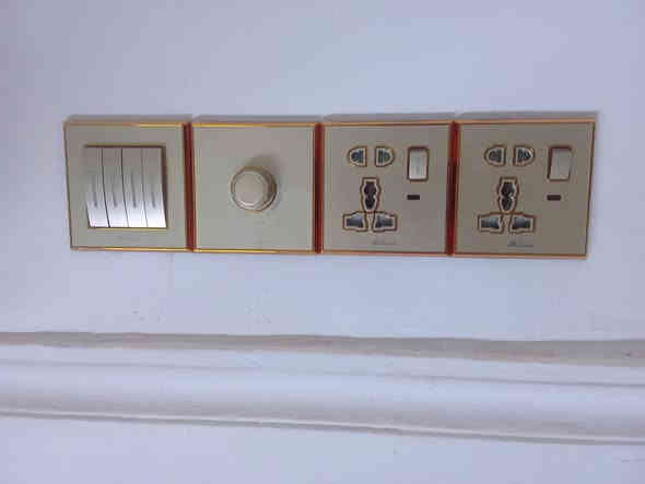 العمل داخل الديوانيه
سيف الكهربائي
￼ لكافة الأعمال الكهربائية سيمنز- بوري- صيانة ترميم
للاستفسار:***********
