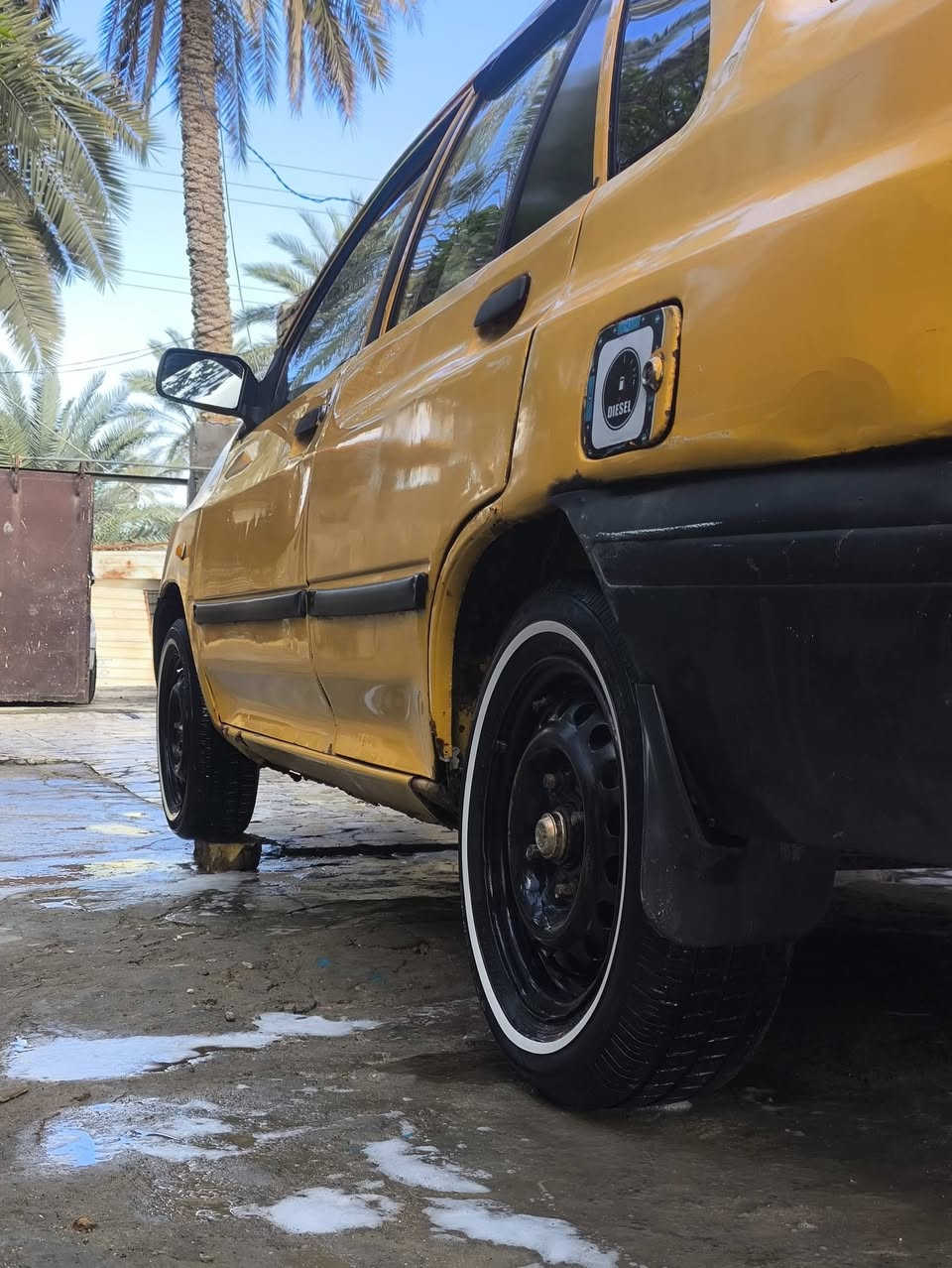 السلام عليكم سايبه للبيع موديل 12 سياره جاهزه من كير من مكينه كهربائيات ترايك 160 حداديه جديده خلفي وامامي اربع تايرات خطه توني شادهن  وحلا من الصور السياره تجي شغل وتطلع لو اهلك بلبصره السعر 21 وبيه مجال المكان ديوانيه قضاءالشاميه 
***********
