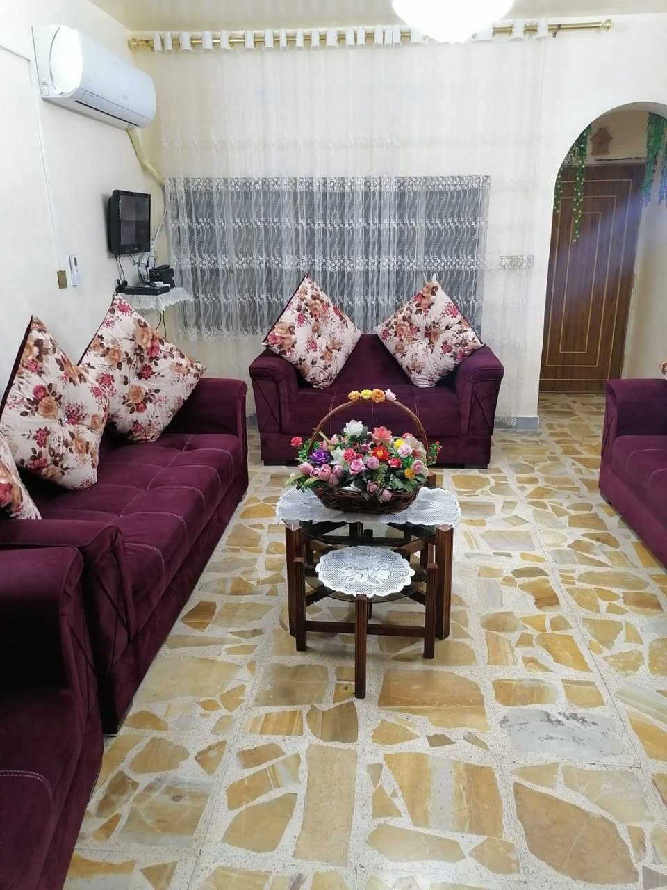 السلام عليكم
للبيع تخم مكون من ١٠ مقاعد
السعر ٢٥٠ الف


**إذا كنت صاحب هذا الإعلان وتريد حذفه لأي سبب، رجاءا أرسل رسالة إلى الدعم الفني**
