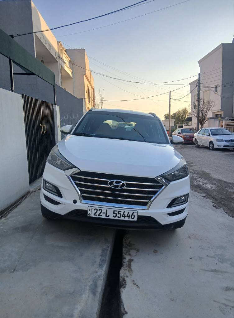 تؤكسون مؤديل 2020 فول مواصفات ناوكريمي بصمه شاشه ايباد ره قه م سنه وي نويه ٤تايه و ويلي نويي له سه ره كيرومكينه به شرته ساره كه سبوغ عام نيه به عام ده فرؤشم  وتس فايبر *********** كؤرينه زه ش ده كه م أربيل, العراق
