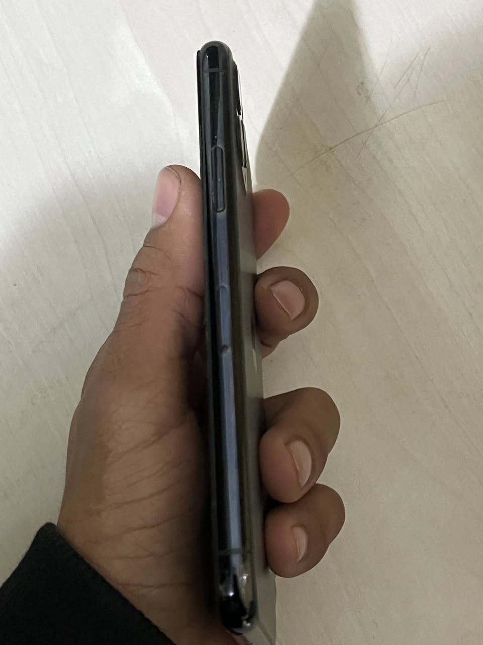 سلام عليكم
جهاز ١١برو فقط 
جهاز وتر ممفتوح بس الكلاس شاشه بيه فطور وما ماثر ابد عشاشه بطاريته ٧١بلاد ولكامره اثر الوكعه صاير رجه خفيفه بل x2 يعني ما ماثره وذا تريد وديه للصيانه يسويه الك ب١٠ جهاز عارضه ١٩٠ وبيه مجال حك جيه 
مكاني حله مركز 
رقم ***********
او خاص مفتوح
