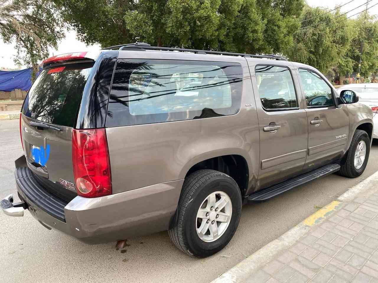 🚗 للبيع: جي إم سي يوكن SLT 2013

رقم ( أنكليزي دولي) بغداد خصوصي 

(فحص وهزه جديده)

     ( مشروع وطني) 

 (سنوية جديدة. )

(لغاية 30/11/2030

📍 مكان السيارة: السماوة – قضاء الخضر

📞 للتواصل: ***********

📊 المسافة المقطوعة: 163,000 ميل قابلة للزيادة 

🛠️ المحرك: 8 سلندر – 5300cc

كير محرك اكسل شرط 

برغي ممفتوح بيهن

⚙️ المواصفات: فئة SLT

(7) راكب

• مقاعد أمامية كهربائية

• تدفئة مقاعد 

• مثبت سرعة

• تشغيل عن بعد

• تحكم ستيرن جهتين

• ترحيب بالمرايا

• تحكم دواسات بنزين

             (مع)

• بريك كهربائي

• كاميرا خلفية بلادية 

• تبريد ممتاز جيدجداً 

• دواخل سوداء نظيفة جدًا جداً

• كامل المواصفات ما عدا الفتحة

⚠️ أضرار السيارة:

• وارد امريكي 

• تبديل الجاملغ الأمامي الأيسر والبنيد

📌 تفاصيل إضافية:

• السيارة بسمي 

• ⁠تحويل ثاني يوم

• ⁠بدون وكالةً 

• شرط التحويل

• طخم إطارات جديد مع بطارية جديدة

• حدادية جديدة

• طخم دبلات جديد

💰 السعر: 200 ورقة –
