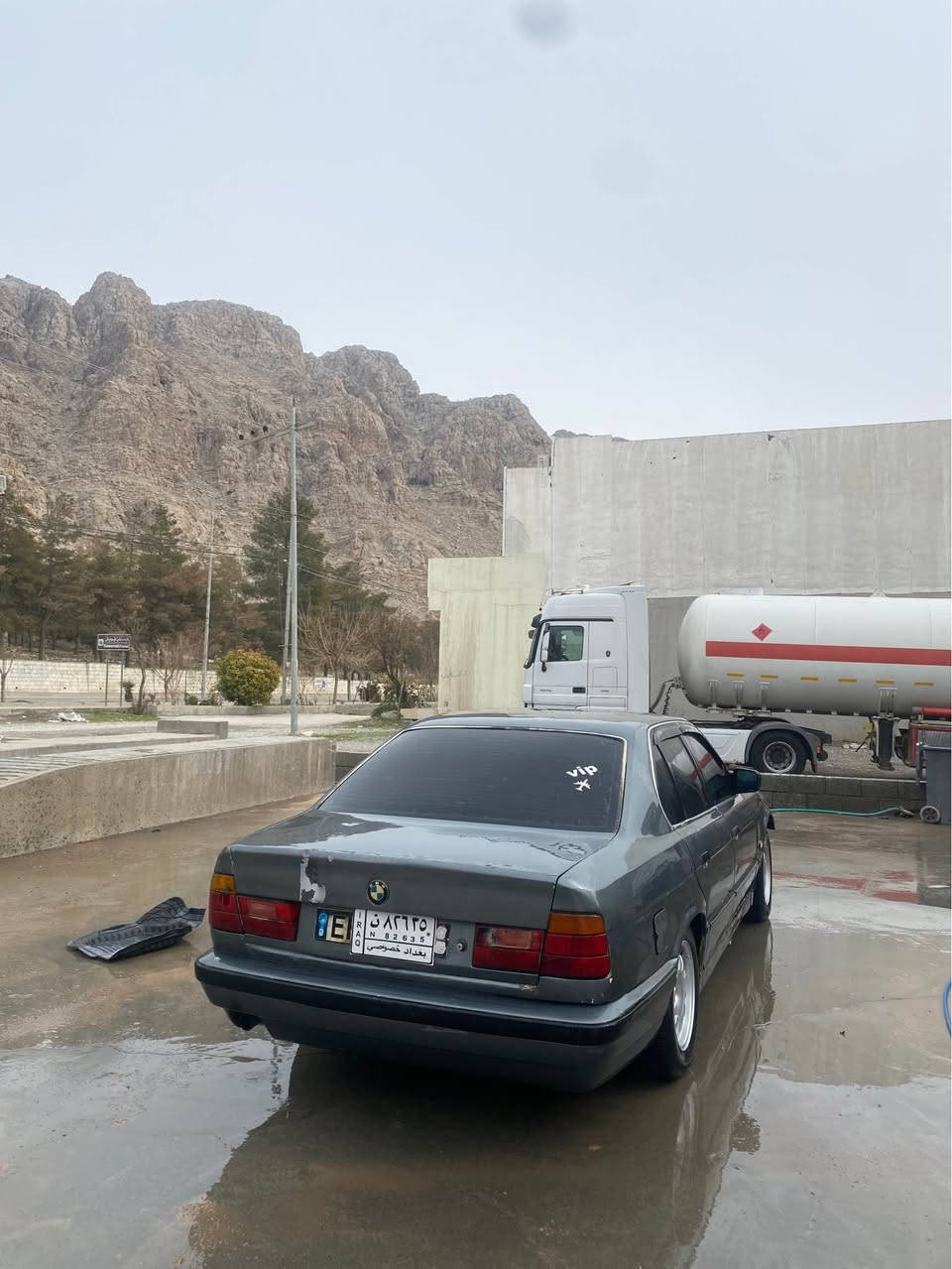 ‏BMW بۆ فرۆشتن 
حلوج
مۆدێل 92
سارەکە ڕوبەڕو جوانترا 
تازە گێڕو مەکینەی ئەوروپی بۆ بەستراوە
گێڕی عادی
سایرەکە حلوجە واتە بێ ڕەقەم ماڵی مادەنی بەشەرت 
ئاڵوگۆڕ و قیستو قەرز نیا ❌
کارابایو قفڵ مەرکەزی بە شەرت  
سڵایدە دووجام کارەبا
سایارەکە پێشی نوکە دەعمێکی کردوە تەعدیل کراوە بێ ناوگرتن ماباقی هەمووی بەشەرت
شوێن ڕانیە سعری ١٨گاڵاو کەمێک ماجال
‏‎0750 230 70 80 فایبەر واتس ئاپی لەسەرە. رانية, السليمانية
