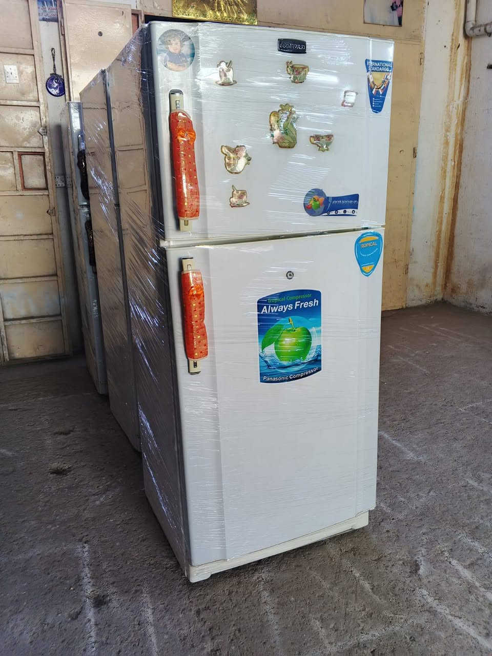 ثلاجات للبيع العنوان نجف نظافه 100%📞📞***********

