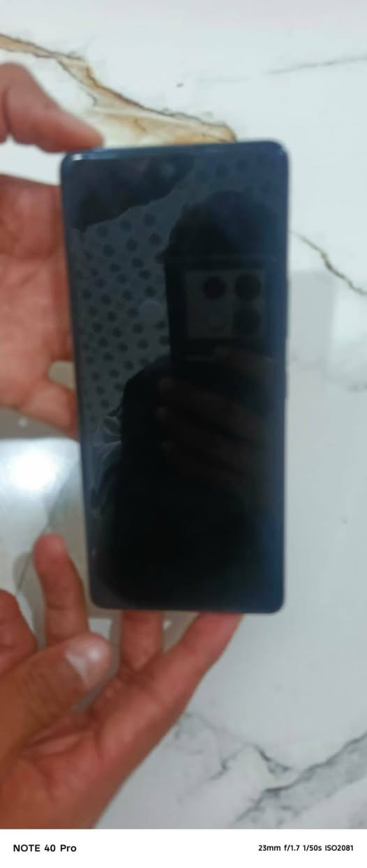 السلام عليكم موبايل انفنكس نوت40فايف جي مال جناي موبايل فول نضافه ما مفتوح ذاكره256 رام8+8 السعر 220ويرهم مراوس اب ايفون الرقم ***********

