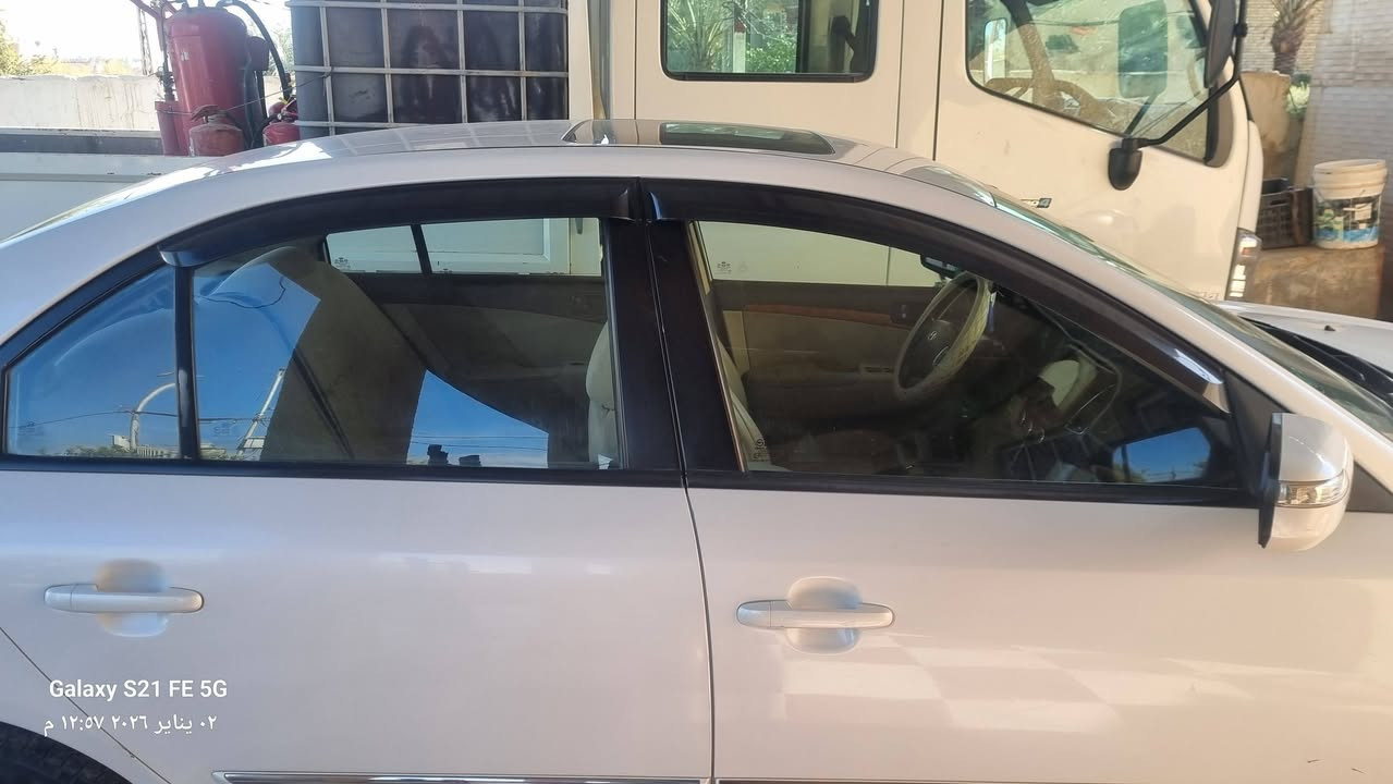 السلام عليكم سوناتا للبيع  2011 السيارة مكفوله من التبديل والصبغ عده البارد في الجاملغ الامامي محرك مفتوح  رقم بغداد باسمي رقم صاحب السيارة ***********
