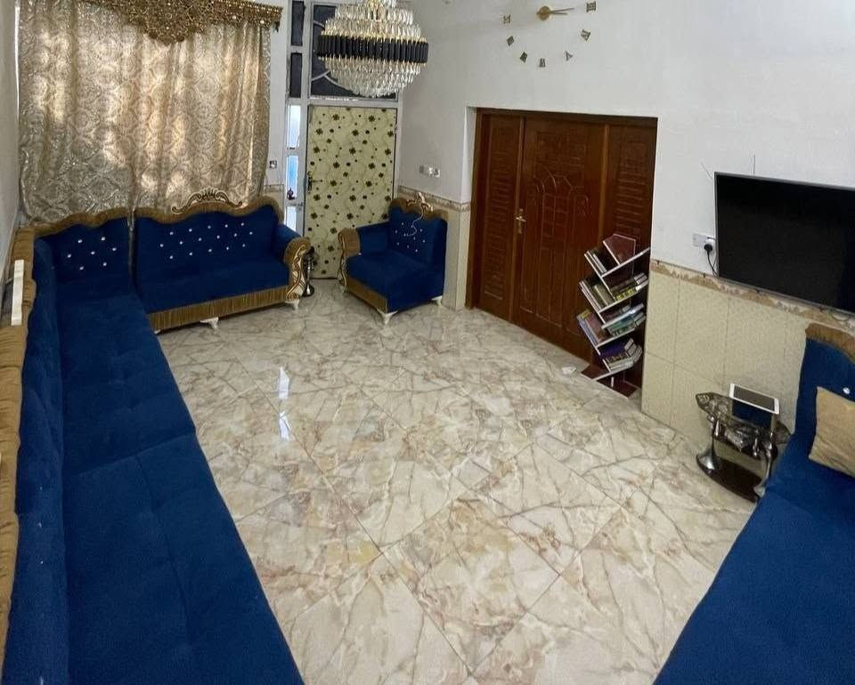 اخوان تخموجلسه
للبيع استخدام نضيف
التخم تفصال عند هيام العلي طول 13 متر يعره 750 وبي مجال
بالنسبه للجليه ثلاثه قطع نص تخم سعرها 75 وبيه مجال


**إذا كنت صاحب هذا الإعلان وتريد حذفه لأي سبب، رجاءا أرسل رسالة إلى الدعم الفني**