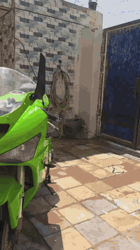 سلام عليكم دراجه كاوسكي 2004 /636. دراجه احله من صور دراجه جديده كلش ماشيه 31الف  مكفوله من طول لطول جيب وياك فيتر وفحص  شراي خابرني مو شراي لاتعبني ***********
