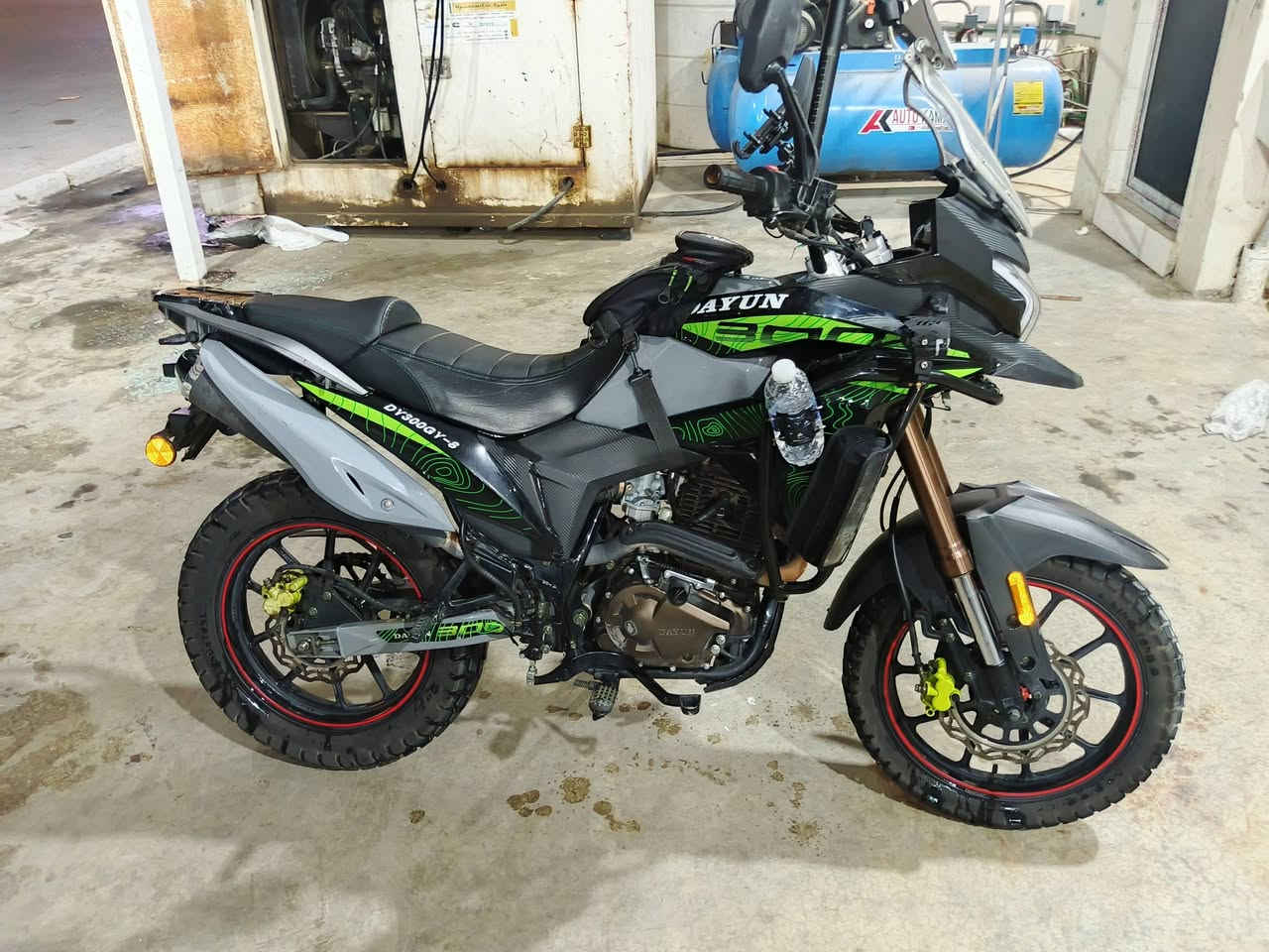(سعر 3400 بيه مجال بدون مراوس  )سلام عليكم للبيع دايوان ادڤنجر 300cc  ممشا الدراجه 17851 الف قابل لل زياده لوحات انكليزي كامل تحويل اب اربيل الوقت الي يعجبك و ملاضات الدراجه جاملغ امامي مفطور و ديل الدراجه بي كسر و الباقي سليم دراجه خير من الله ال سيبايه موجوده بس مشاده 
عنوان بغداد ال اعضميه 
***********
