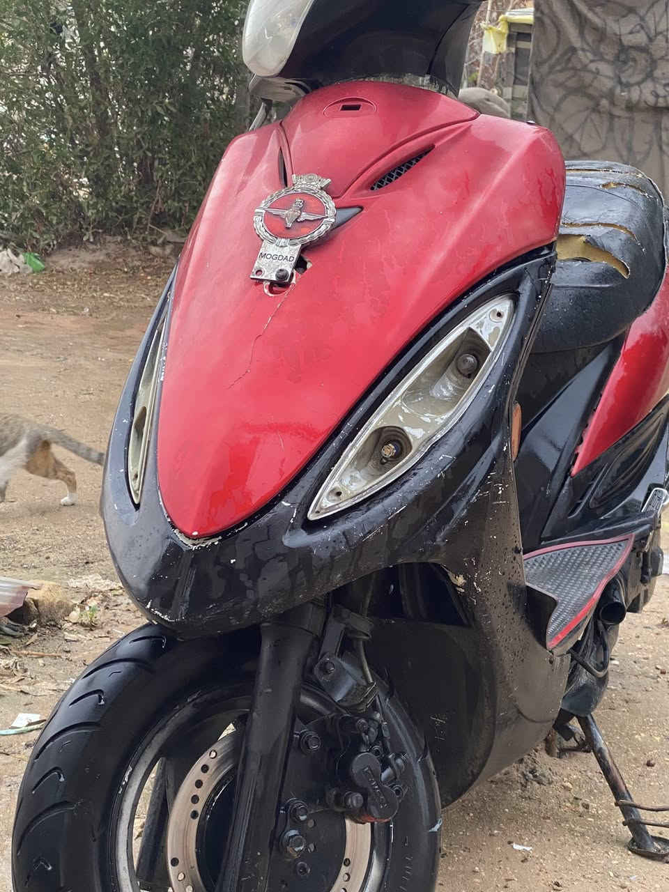 السلام عليكم كامكو جي فور  مكينه مفتوحه مره وحده   سلف اشاير لايت  شخالت وعوزه ترتيب بسيط رقمي *********** بي بس واتساب  السعر250 وبيه مجال بسيط
