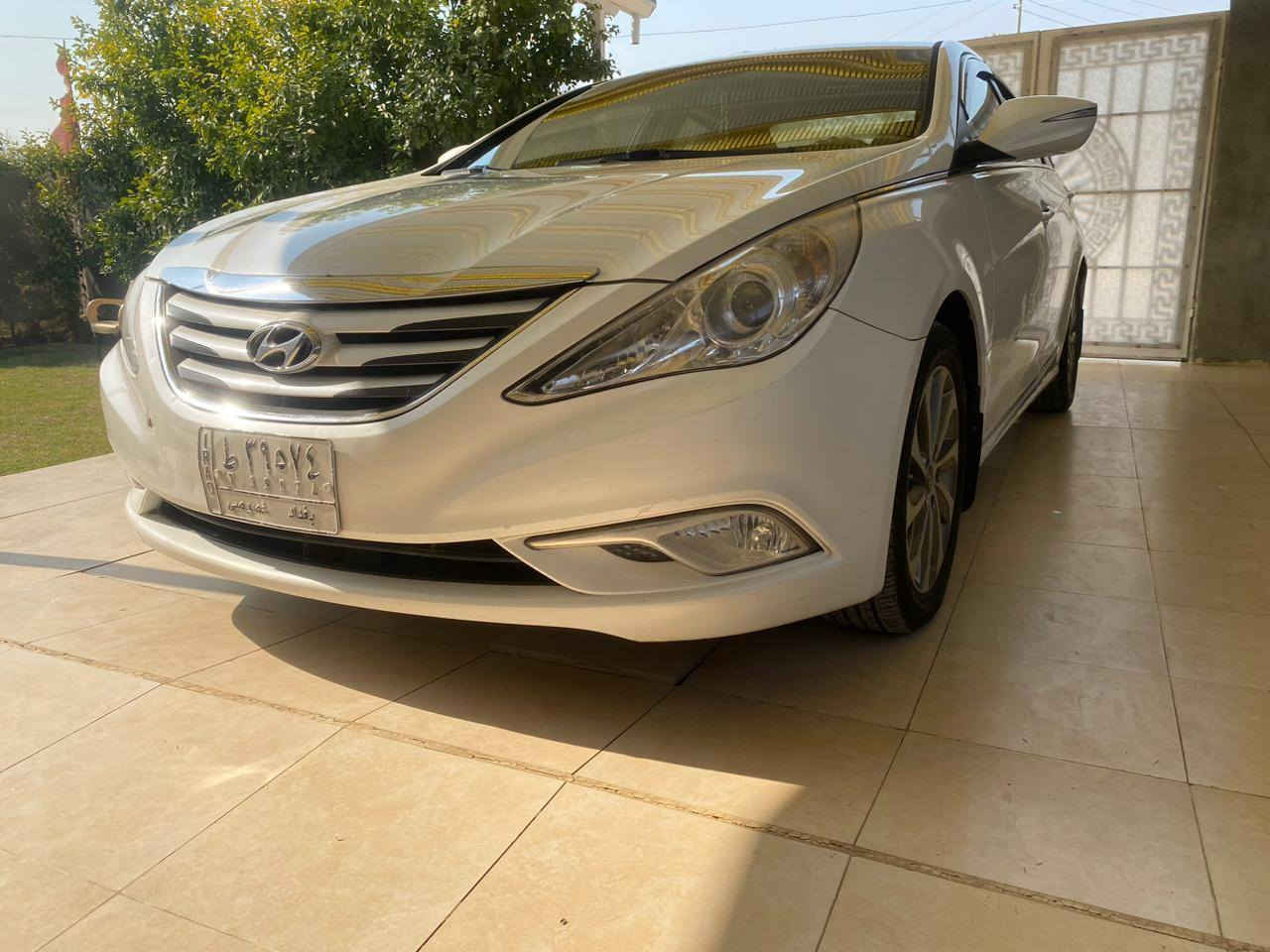 سوناتا موديل ٢٠١٥ مواصفات فول تبريد قطعتين اشاير بل مري  مكفوله الشركه العامه تحكم استيرن مري شفط محرك 2400دوش بيها قطعتين بارد صغار كلش حافه وسونار وياها *********** مكانها الحله سياره مال جناي نضيفه بمعنى الكلمه محتاج ضرف وابيع اتصال فقط  سعر ١٤٨
