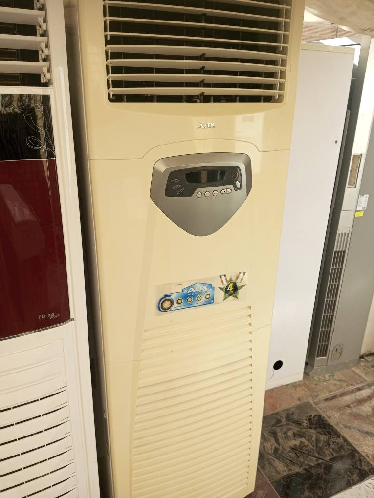 سبالت 3طن يورك عدد اثنين كرافت و اواكس ودنكه وميديا سبالت كله نظافته 90 بل ميه وعندي كرافت اثنين طن عدد اثنين اخوات العنوان نجف الاستفسار *********** النجف, العراق
